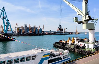 Specialized maritime vessel crew recruitment